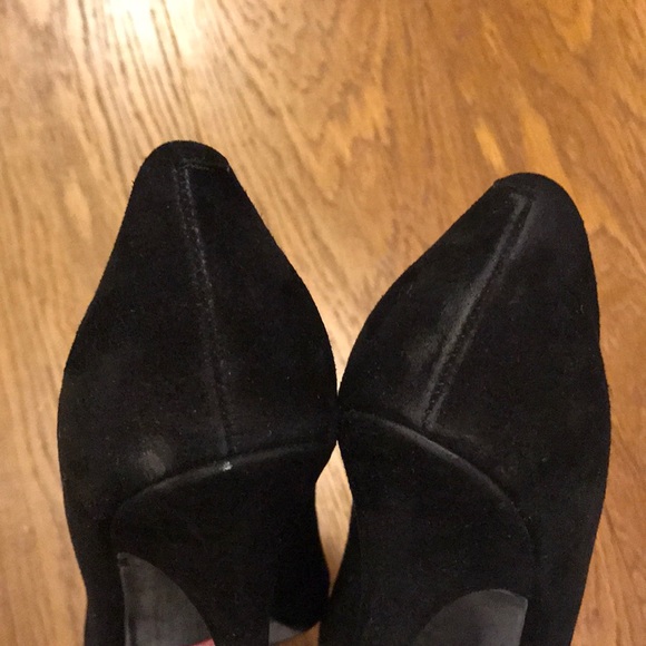 Isaac Mizrahi perfect black suede pump - Picture 5 of 7